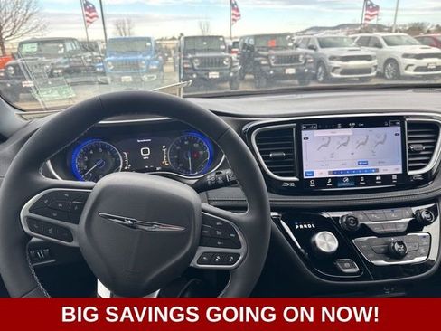 New 2026 Chrysler Pacifica Select w/ S Appearance Package image 21