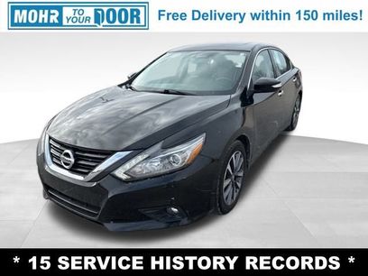 Used 2017 Nissan Altima 2.5 SL w/ 2.5 Technology Package