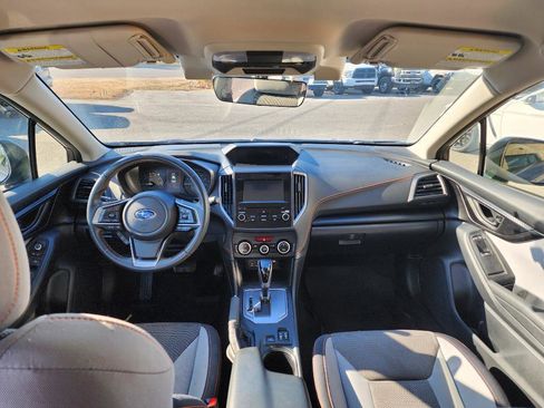 Used 2022 Subaru Crosstrek 2.0i Premium image 11