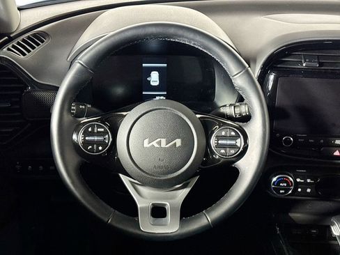 Certified 2025 Kia Soul EX image 14