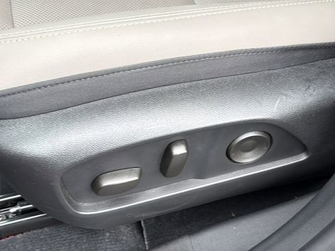 Used 2025 GMC Terrain Elevation w/ Elevation Premium Package image 12