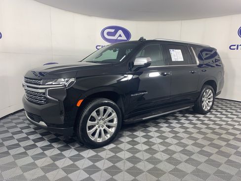 Used 2021 Chevrolet Suburban Premier w/ Premium Package image 7