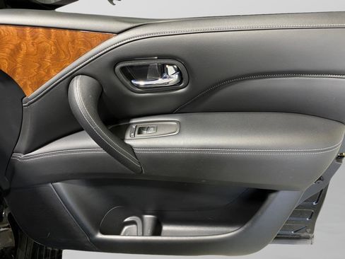 Used 2019 INFINITI QX80 Luxe AWD/4WD image 29