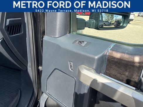 Used 2022 Ford F250 Lariat w/ Black Appearance Pkg AWD/4WD image 49