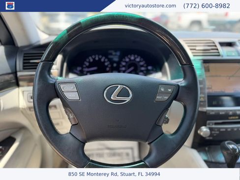 Used 2011 Lexus LS 460 AWD w/ Comfort Pkg image 29