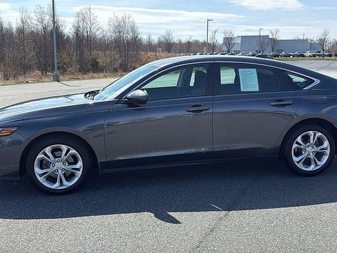 Used 2025 Honda Accord LX image 10