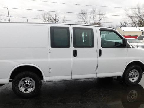 Used 2013 GMC Savana 2500 w/ Power Package image 47