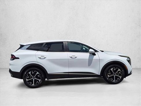 Used 2023 Kia Sportage EX FWD image 4