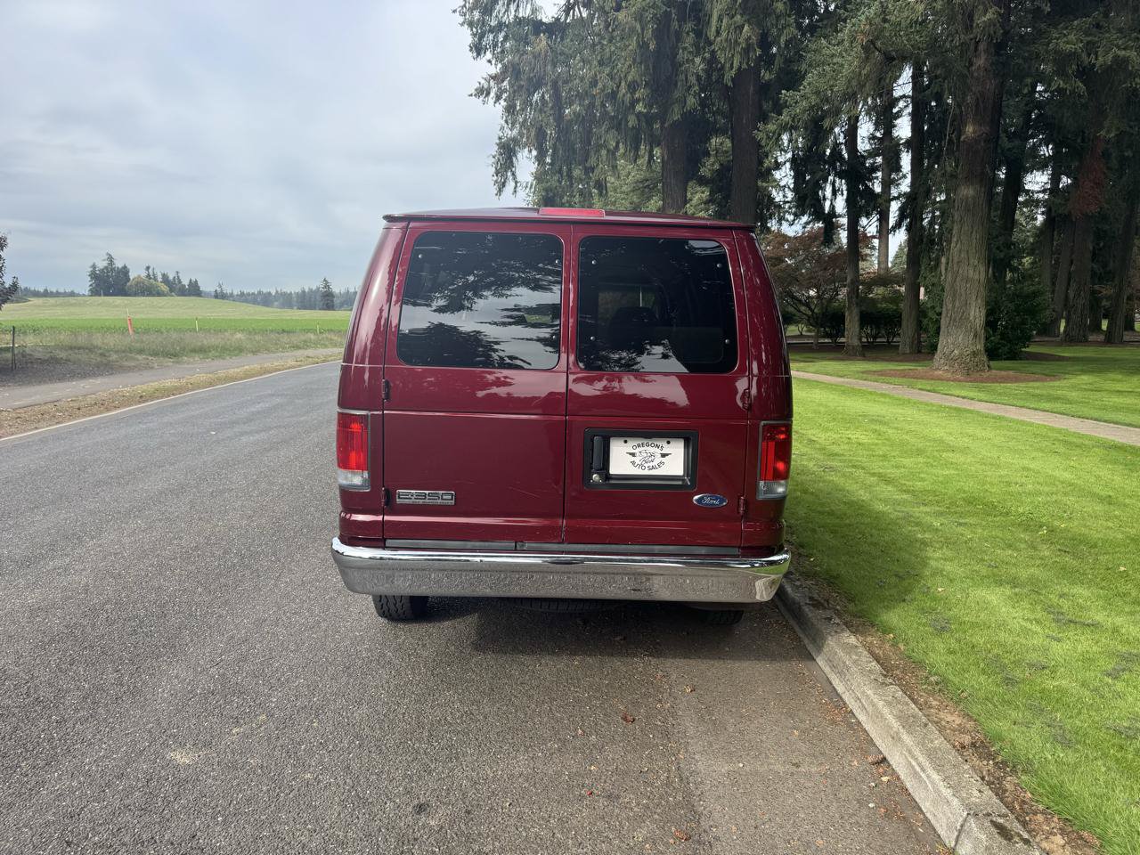 Used 2006 Ford E-350 and Econoline 350 Super Duty Wagon RWD image 4