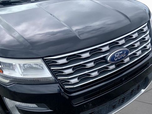 Used 2017 Ford Explorer Limited FWD image 30