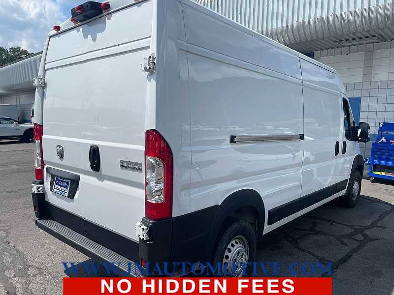 Used 2025 RAM ProMaster 2500 w/ Convenience Group FWD image 4