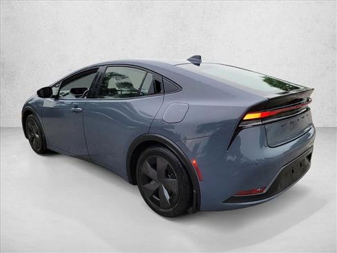 Used 2024 Toyota Prius LE FWD image 7