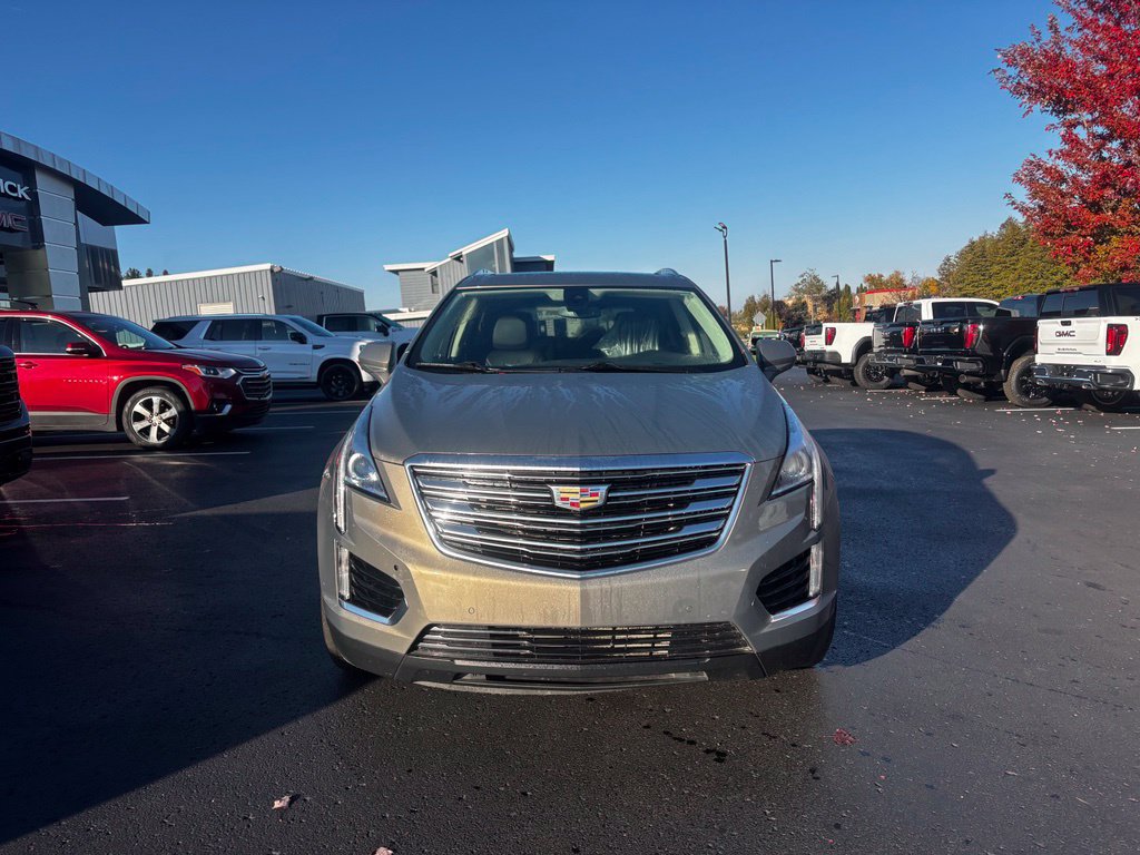 Used 2018 Cadillac XT5 Luxury w/ Driver Awareness Package AWD/4WD image 2