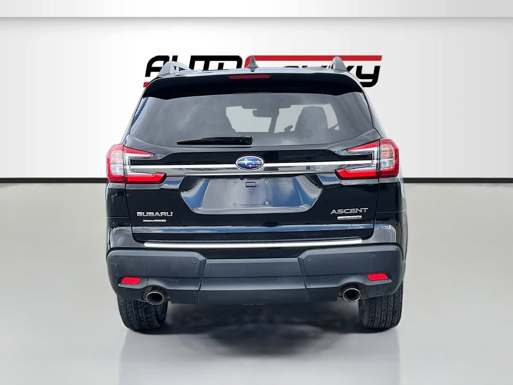 Used 2024 Subaru Ascent Limited AWD/4WD image 6