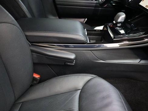 Used 2024 Land Rover Range Rover Sport SE image 76