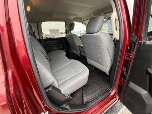 Used 2017 RAM 2500 Tradesman w/ Chrome Appearance Group AWD/4WD image 21