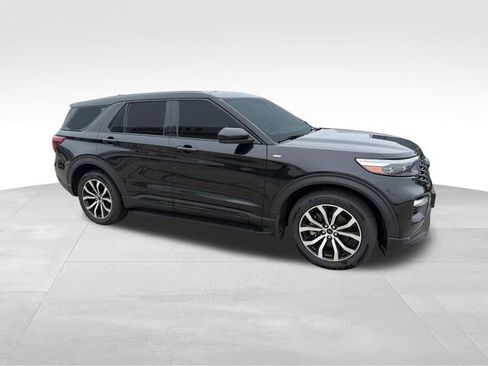 Used 2022 Ford Explorer ST-Line AWD/4WD image 9
