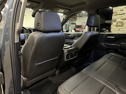 Used 2020 Chevrolet Silverado 2500 LTZ w/ LTZ Premium Package image 28