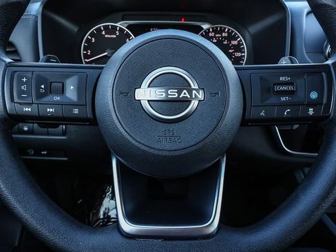 Used 2024 Nissan Rogue SV FWD image 25