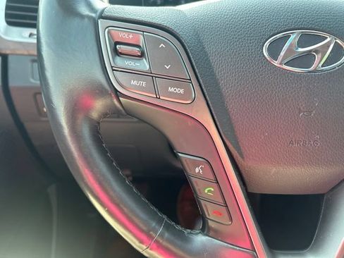 Used 2019 Hyundai Santa Fe XL FWD image 13