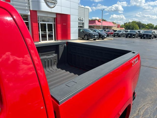 Used 2016 Chevrolet Colorado Z71 AWD/4WD image 15