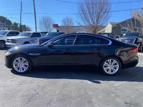 Used 2017 Jaguar XF Premium AWD/4WD image 9