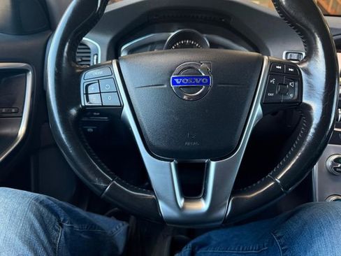 Used 2018 Volvo V60 T5 Cross Country w/ Convenience Package AWD/4WD image 11