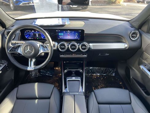 Certified 2024 Mercedes-Benz EQB 300 4MATIC image 32
