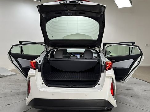Used 2020 Toyota Prius Prime Limited image 16