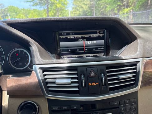 Used 2013 Mercedes-Benz E 350 Sedan image 11