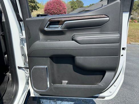 Used 2022 GMC Sierra 1500 Elevation w/ Elevation Premium Package image 19