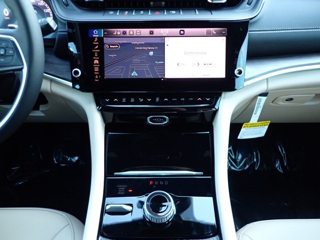 New 2027 Jeep Grand Cherokee Limited AWD/4WD image 18