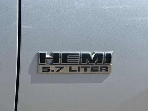 Used 2011 RAM 1500 Classic SLT image 7