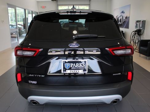 Used 2023 Ford Escape Active AWD/4WD image 27