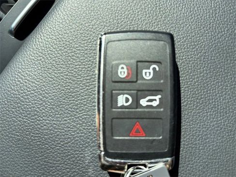 Used 2022 Jaguar F-PACE S image 29