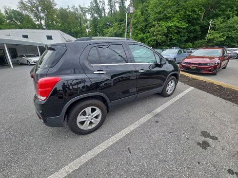 Used 2019 Chevrolet Trax LT w/ LT Convenience Package AWD/4WD image 5