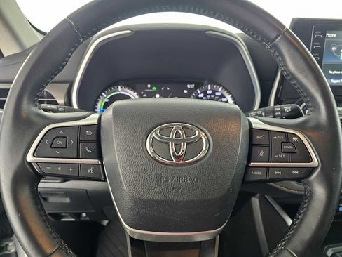 Used 2022 Toyota Highlander Bronze Edition image 24