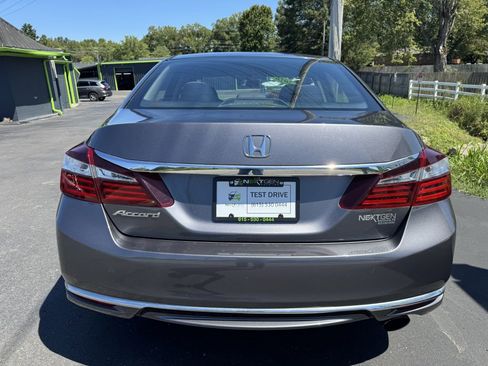 Used 2016 Honda Accord LX image 5