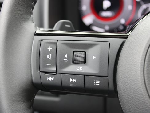 Certified 2023 Nissan Rogue Platinum image 28