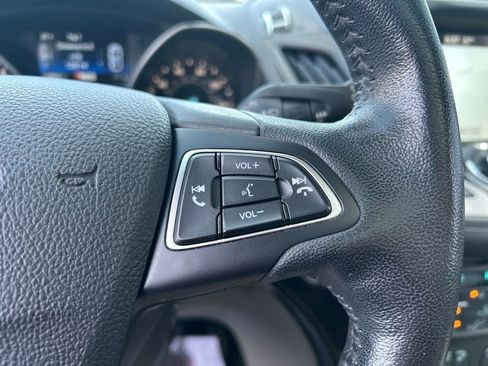 Used 2019 Ford Escape Titanium image 35