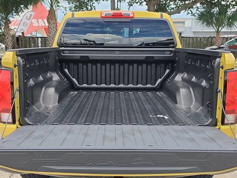Used 2023 Chevrolet Colorado Trail Boss w/ Advanced Trailering Package AWD/4WD image 7