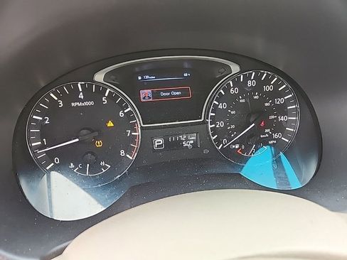 Used 2014 Nissan Altima 2.5 SL w/ Moonroof Package FWD image 13