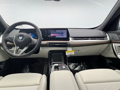 New 2026 BMW X1 xDrive28i w/ Convenience Package image 10