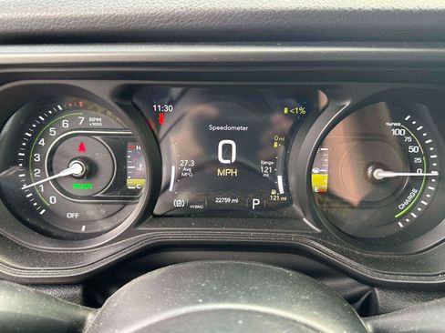 Used 2024 Jeep Wrangler Unlimited AWD/4WD image 23
