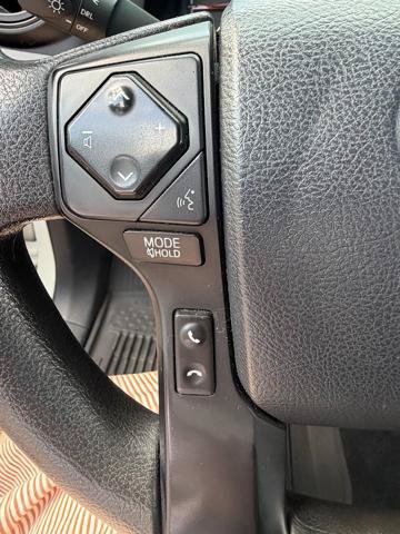 Used 2017 Toyota Tacoma SR AWD/4WD image 14