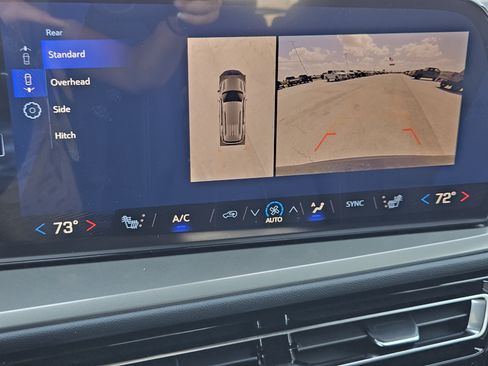 New 2026 Chevrolet Traverse LT w/ Sun and Wheel Package FWD image 13