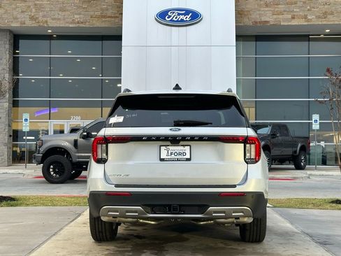 New 2026 Ford Explorer Active w/ Active Comfort Package image 43