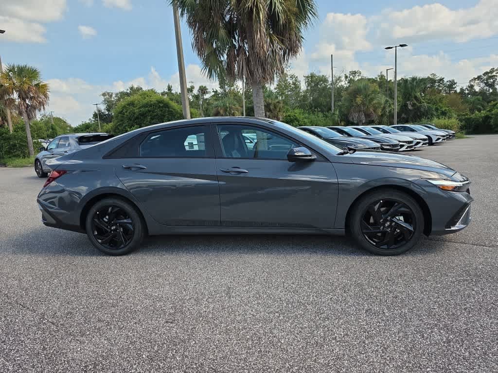 New 2026 Hyundai Elantra SEL Sport FWD image 8