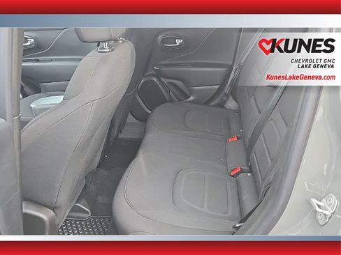 Used 2022 Jeep Renegade Latitude w/ Convenience Group image 14