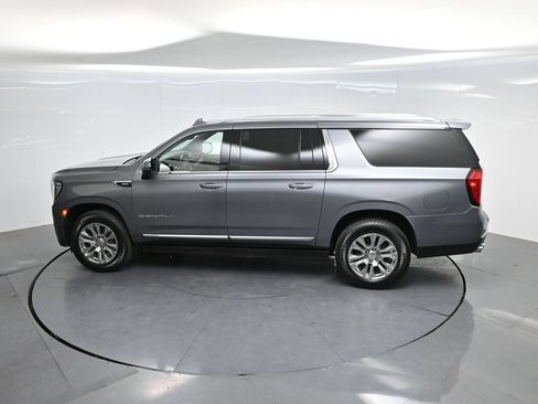 Used 2022 GMC Yukon XL Denali AWD/4WD image 60